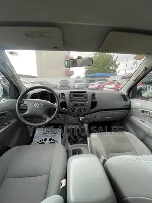 Toyota Hilux 2008 White