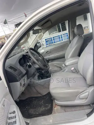 Toyota Hilux 2008 White