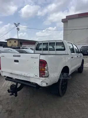Toyota Hilux 2008 White
