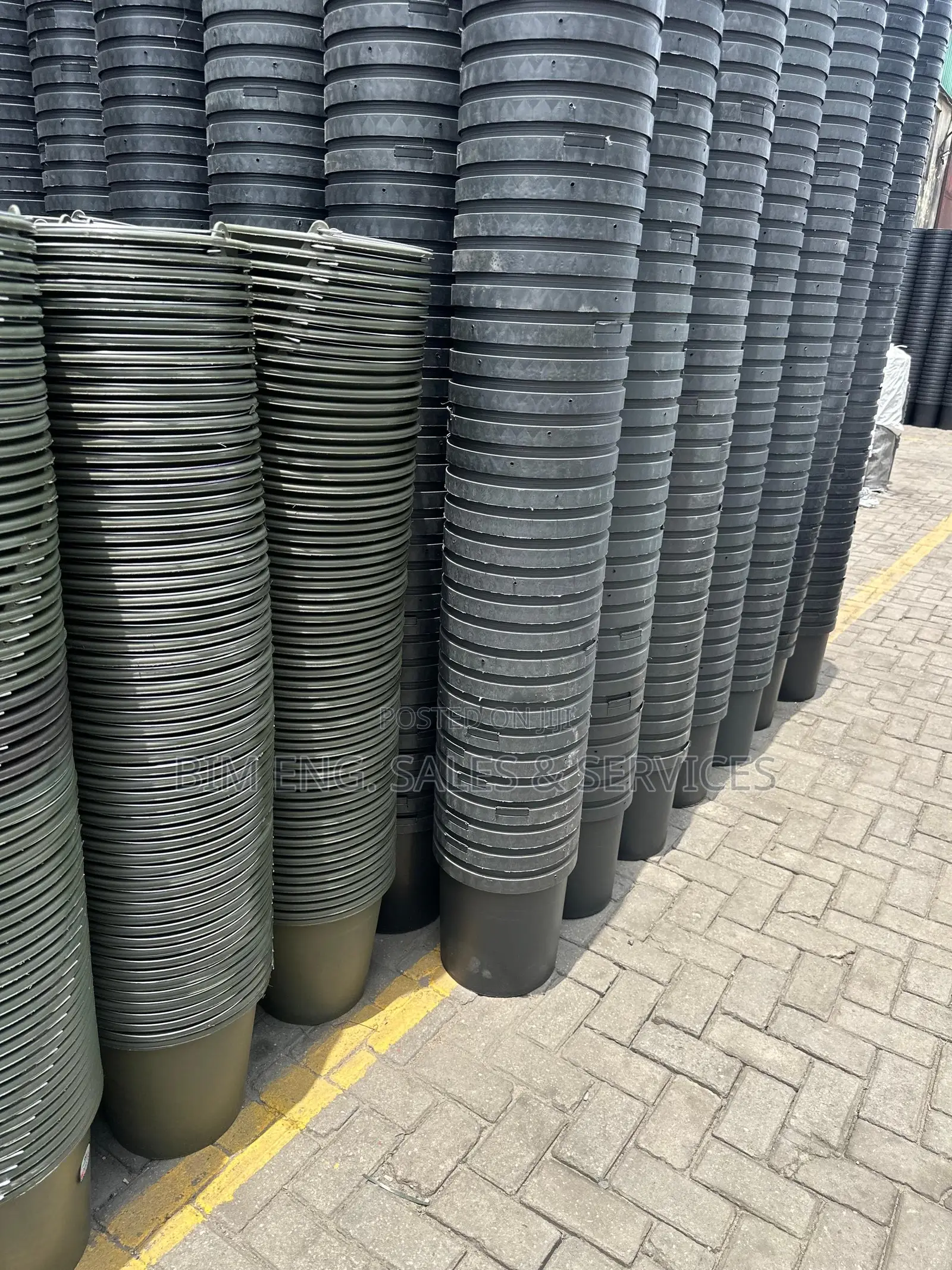 Buckets for Polish Raw Sealers