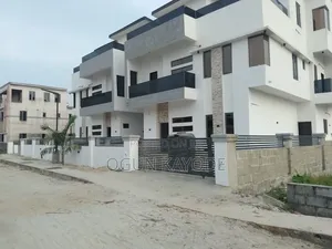 4bdrm Townhouse / Terrace in Ikoyi for rent