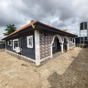 3bdrm Bungalow in Omi Adio for sale