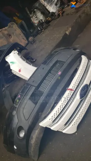 Front Grill Ford Explorer 013