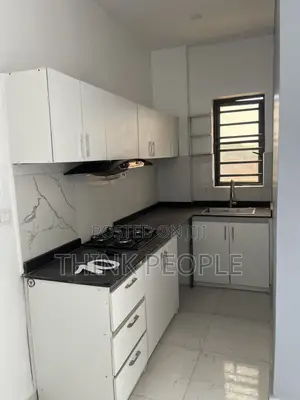 4bdrm Apartment in Richmond Pearl Road, Ikate for sale