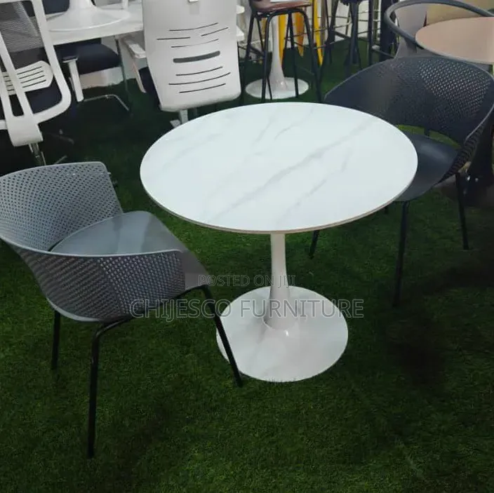 Round Marble Restaurant Table With 2 Plastic Chairs