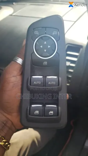 Pressing Botton Ford Explorer 013