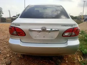 Toyota Corolla 2004 Silver