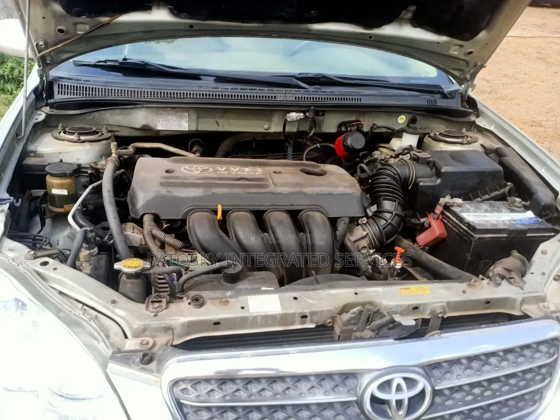 Toyota Corolla 2004 Silver