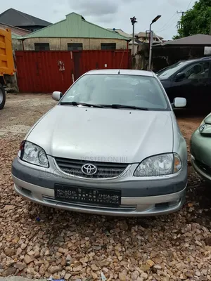 Toyota Avensis 1.6 VVT-i 2000 Silver