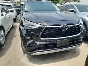 Toyota Highlander Platinum 2022 Black