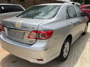 Toyota Corolla 2013 Gray