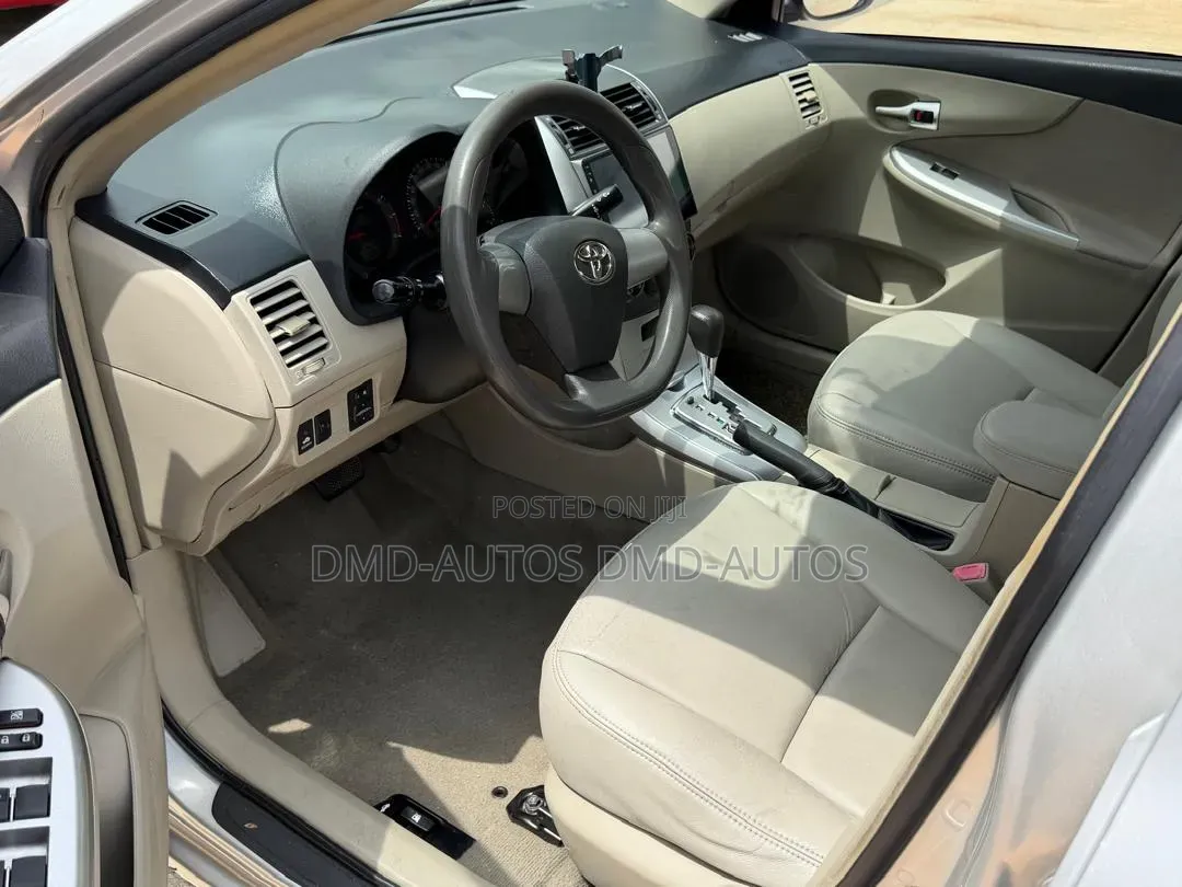 Toyota Corolla 2013 Gray