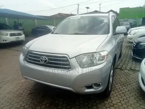Toyota Highlander 2010 Silver
