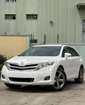 Toyota Venza XLE 4dr Wagon AWD (3.5L 6cyl 6A) 2014 White