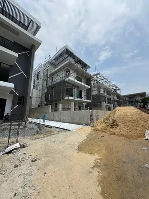 5bdrm Duplex in Banana Island for sale