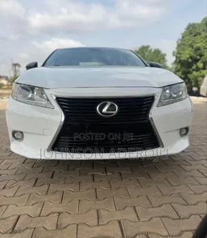 Lexus ES 2015 White