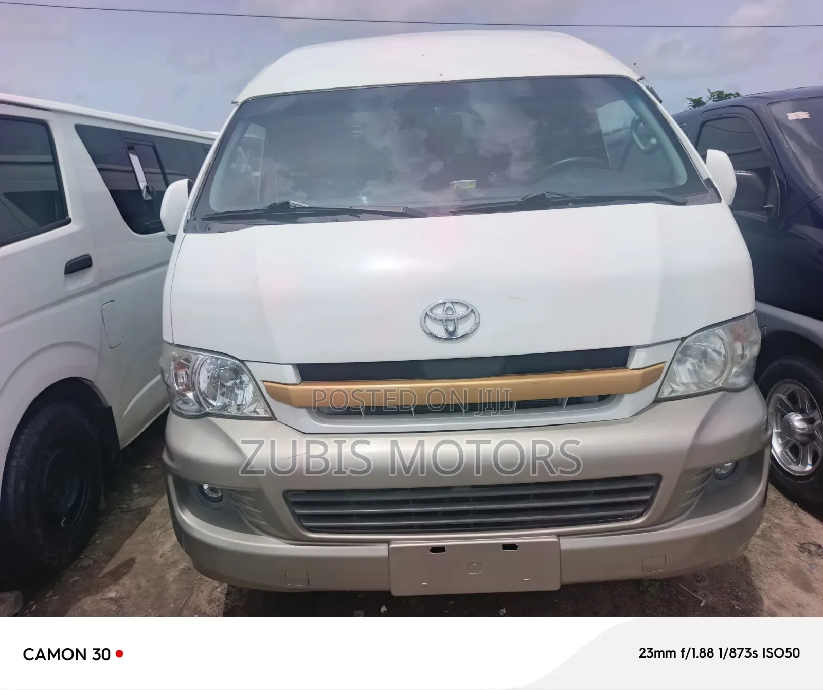 Toyota HiAce 2018 White