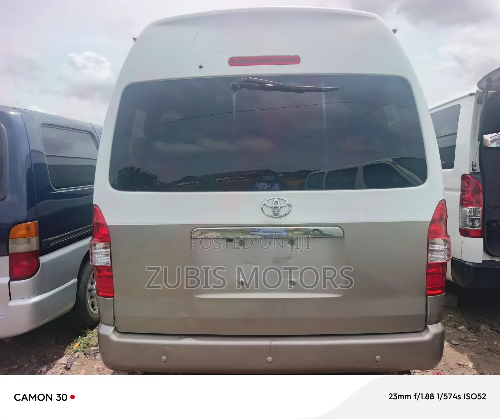 Toyota HiAce 2018 White