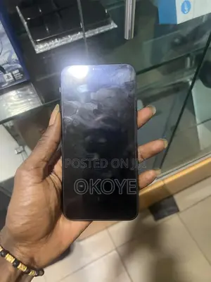 Apple iPhone 11 Pro Max 64 GB Green