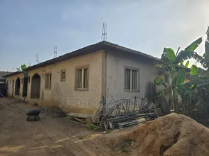 3bdrm Block of Flats in Alagbado for sale