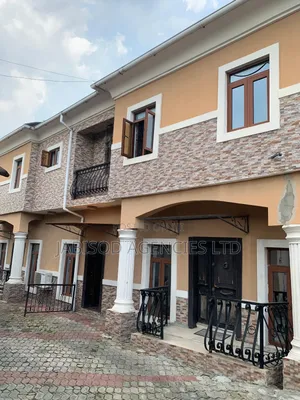 4bdrm Block of Flats in Magodo Shangisha for rent