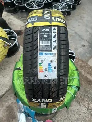 215/60/16 Tyre Onyx