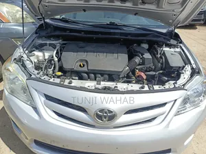 Toyota Corolla 2011 Silver