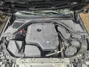 BMW 320i 2021 Black