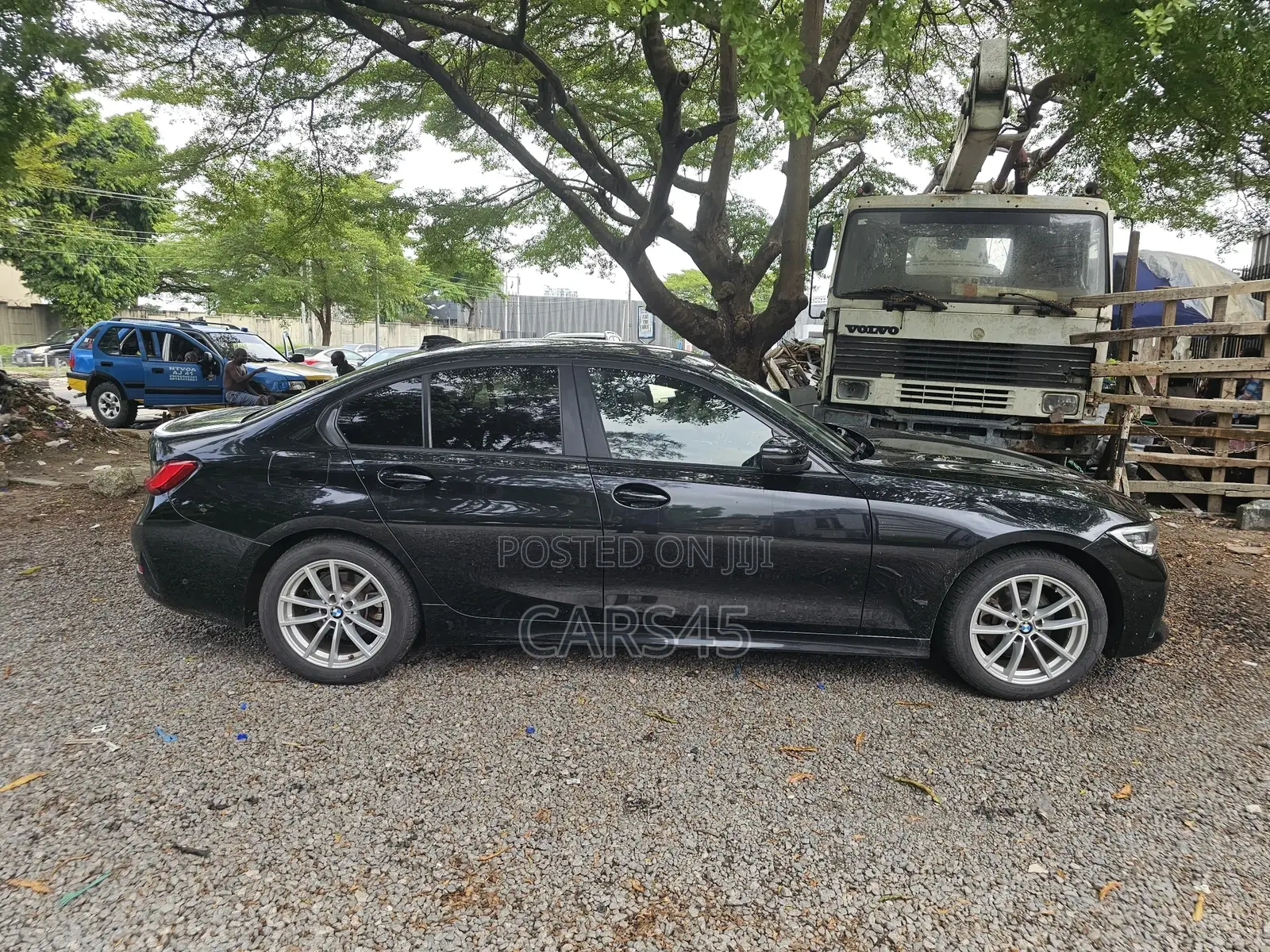 BMW 320i 2021 Black