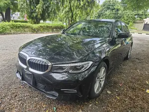 BMW 320i 2021 Black