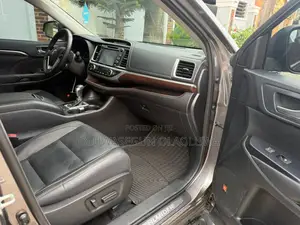 Toyota Highlander Limited Platinum 4dr SUV (3.5L 6cyl 6A) 2014 Gray