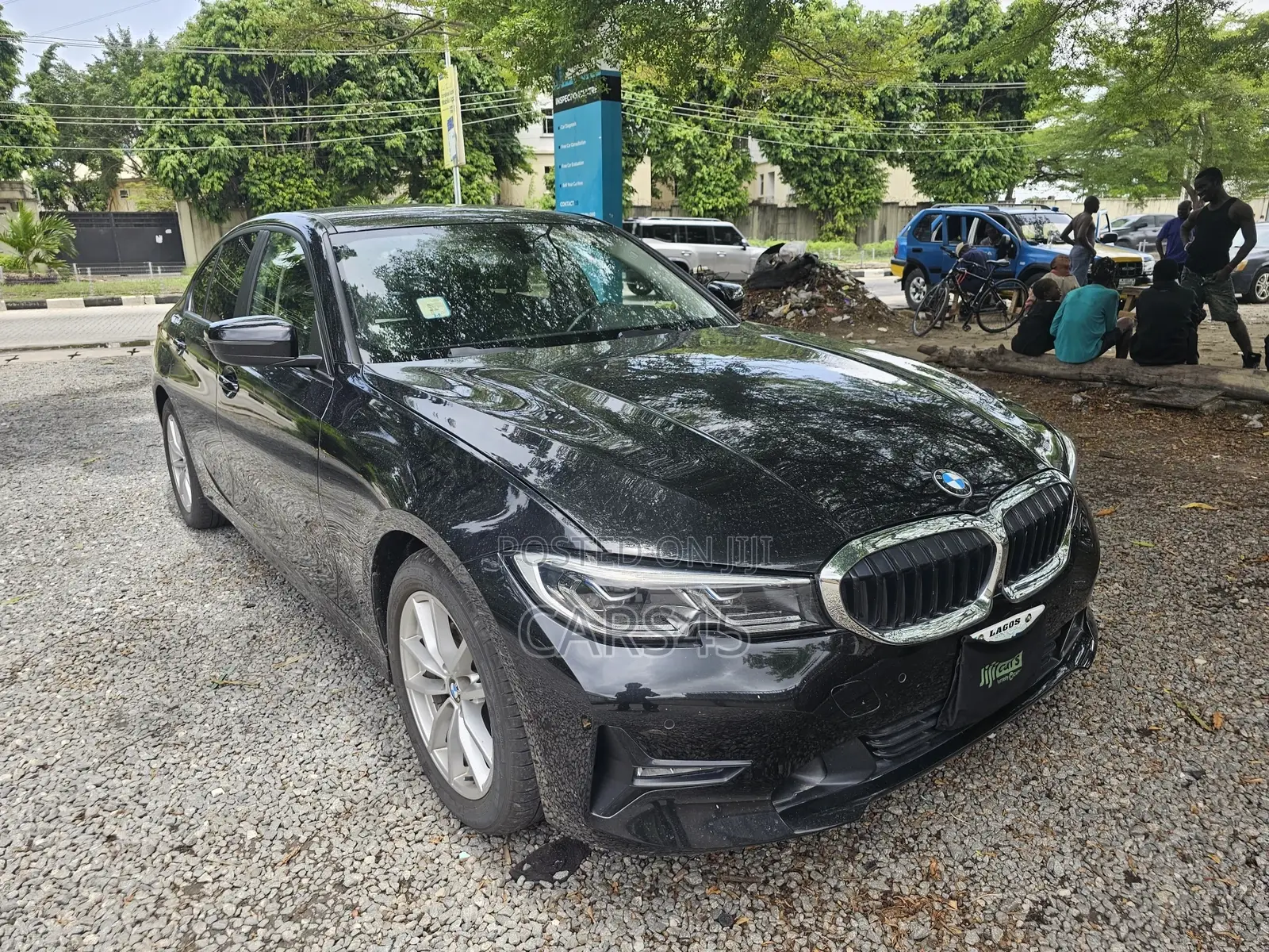BMW 320i 2021 Black
