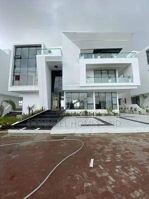 5bdrm Duplex in Osapa london for sale