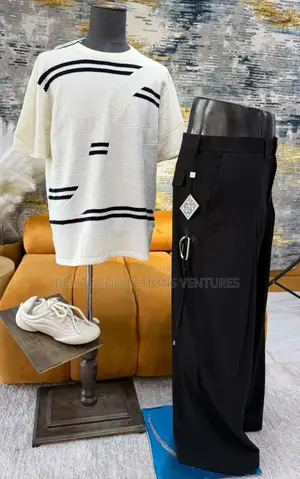 *Original Loewe Top Available in Store  M —— XXL Top