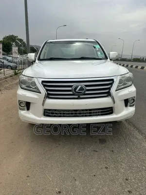 Lexus LX 570 AWD 2015 White