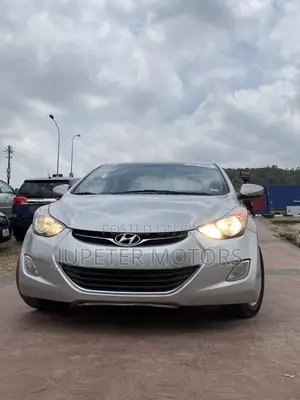 Hyundai Elantra Limited 4dr Sedan (1.8L 4cyl 6A) 2014 Silver