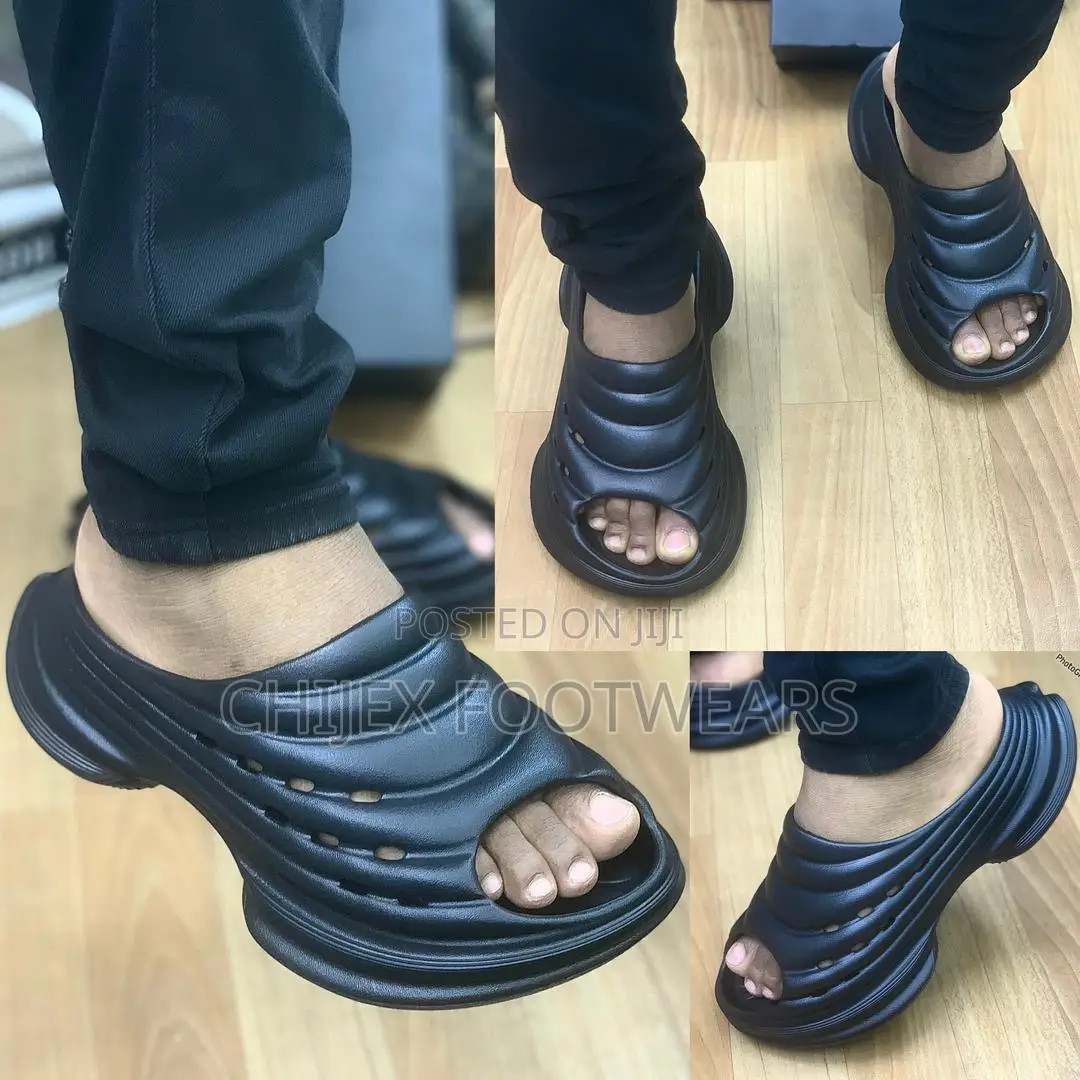 Trendy Comfy Slides! 