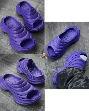 Trendy Comfy Slides! 
