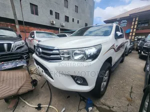 Toyota Hilux 2020 Silver