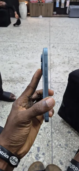 Apple iPhone 16 128 GB Blue