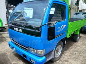 1996 Nissa Cabstar 350