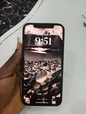 Apple iPhone 12 64 GB Black