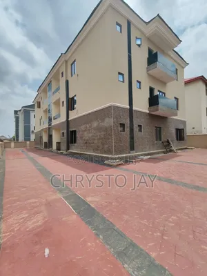 3bdrm Block of Flats in Mabushi for sale