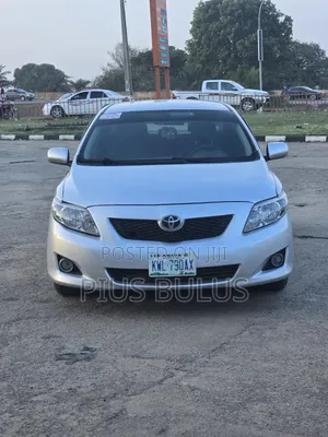 Toyota Corolla 2009 Silver