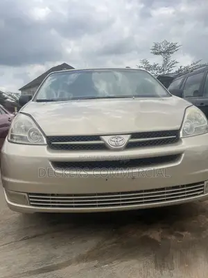 Toyota Sienna 2006 Gold