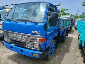 1995 Dyna 200