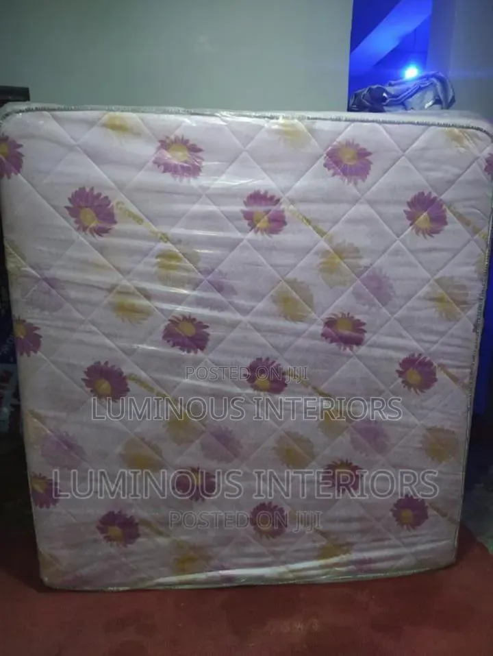 The Greenearth Mattress 6 by 6 (18 Inches)