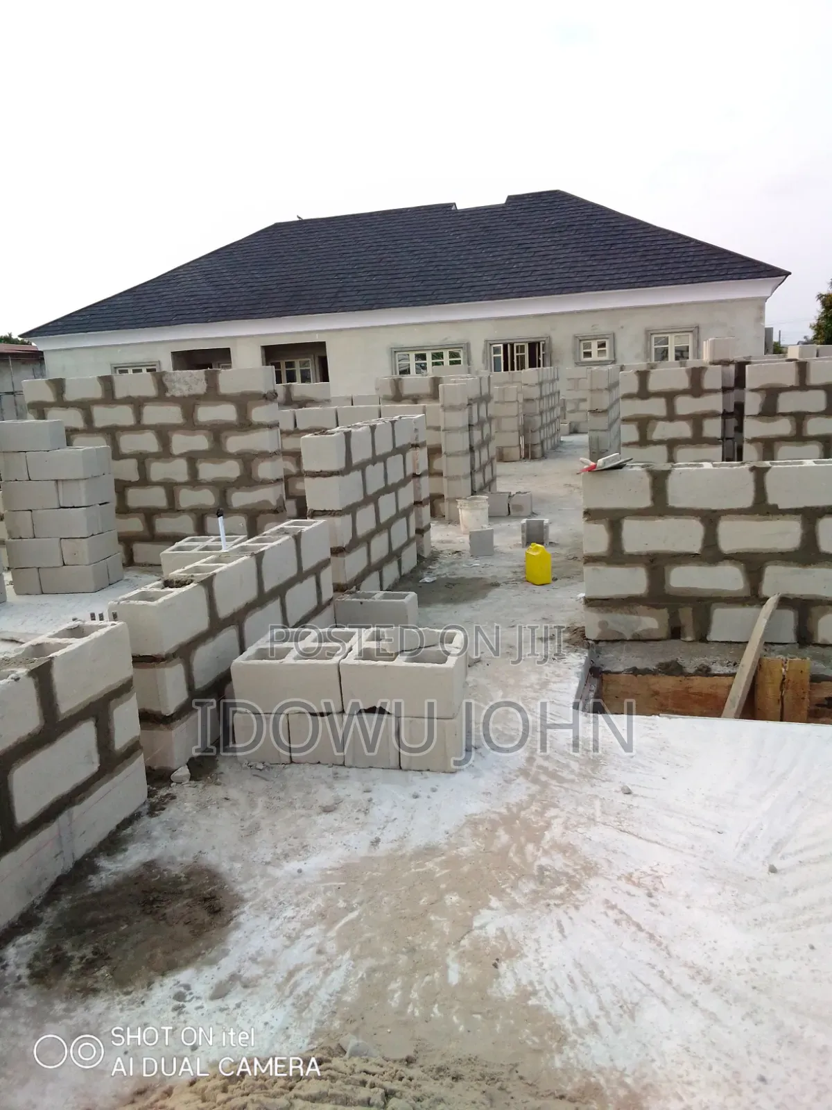 I'm a Skilled Bricklayer in Lagos
