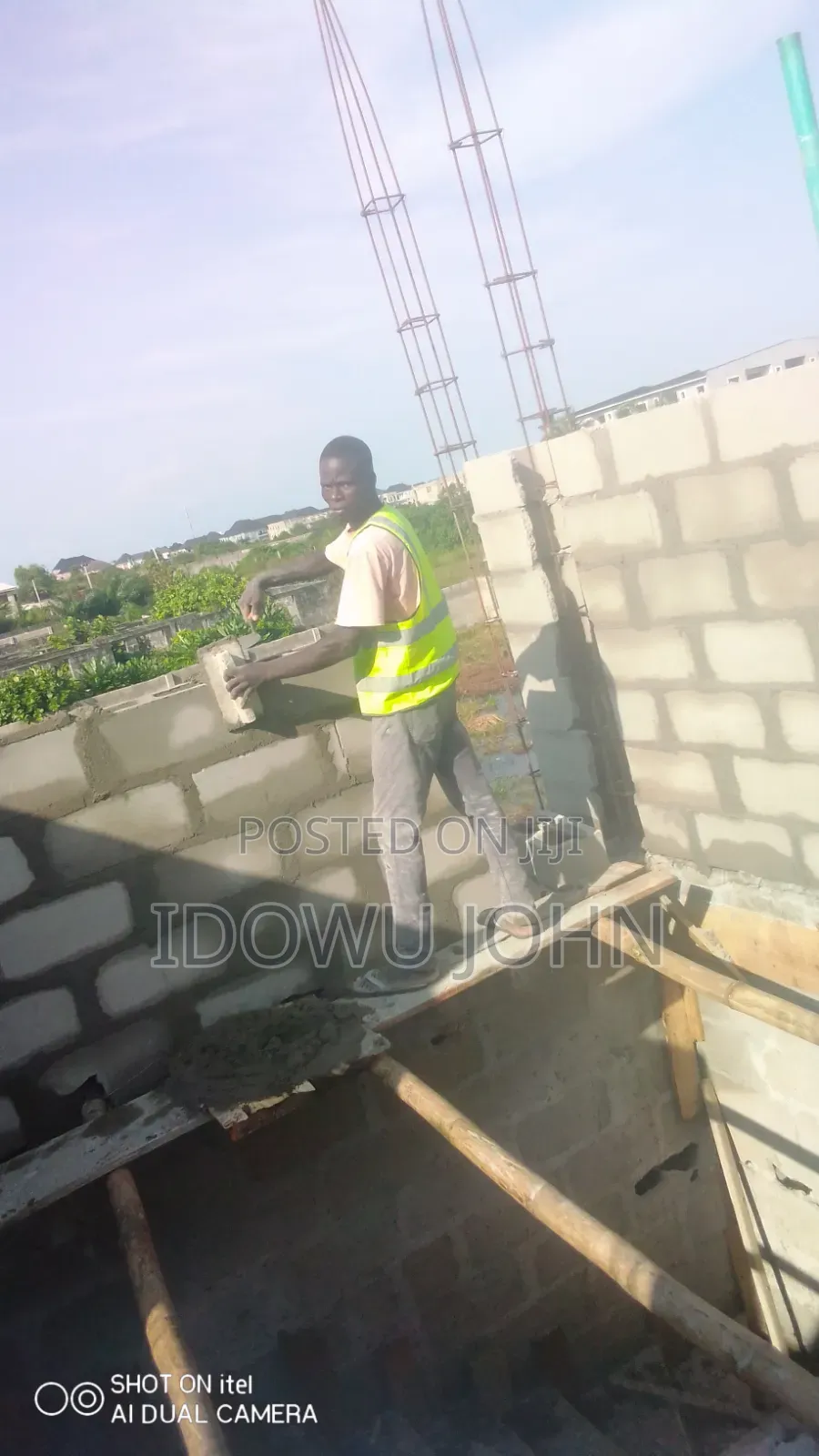 I'm a Skilled Bricklayer in Lagos
