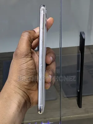 Apple iPhone 11 Pro Max 64 GB White